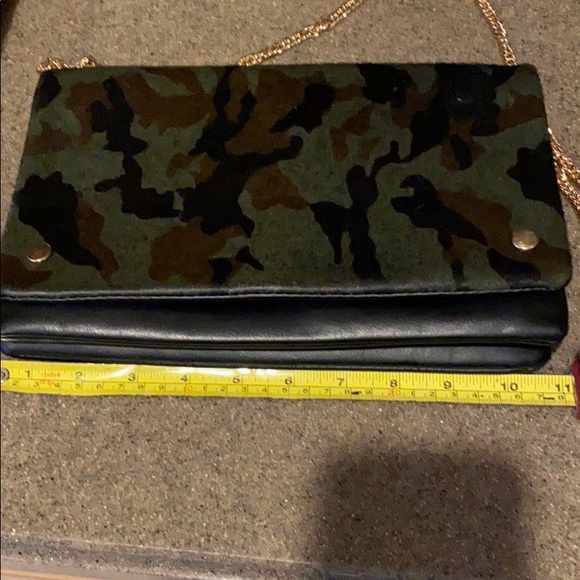 Crossbody camo purse - Picture 6 of 7